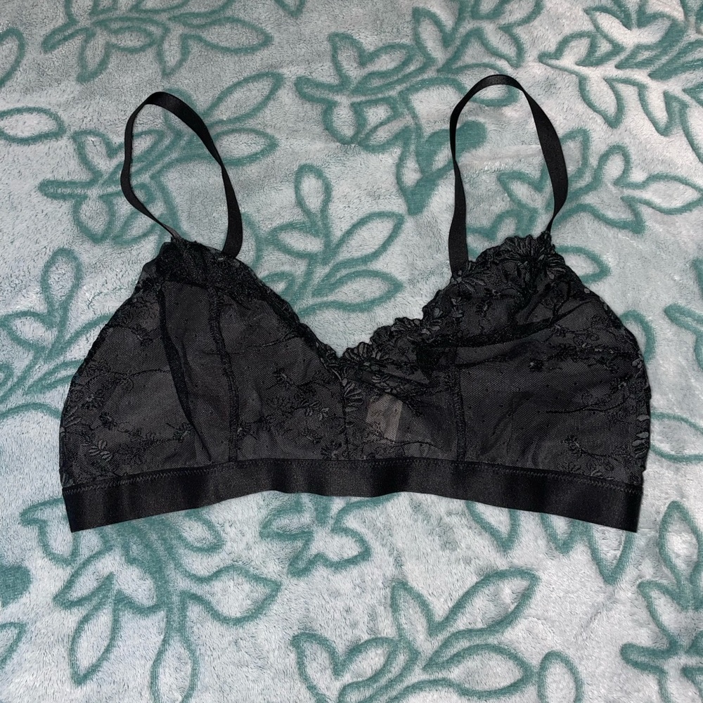 Black Lace aerie Bralette